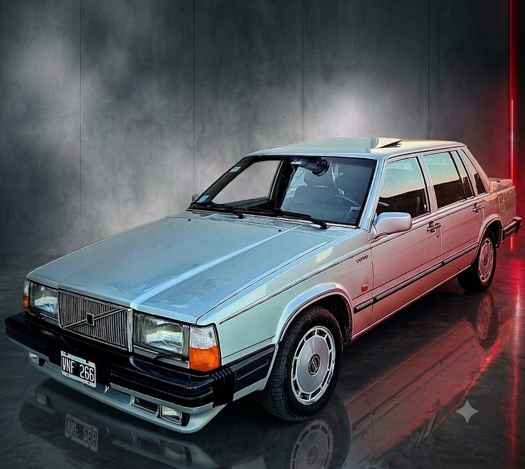 Volvo 760 GLE Sedán 1987, unidad de Bunker Garage