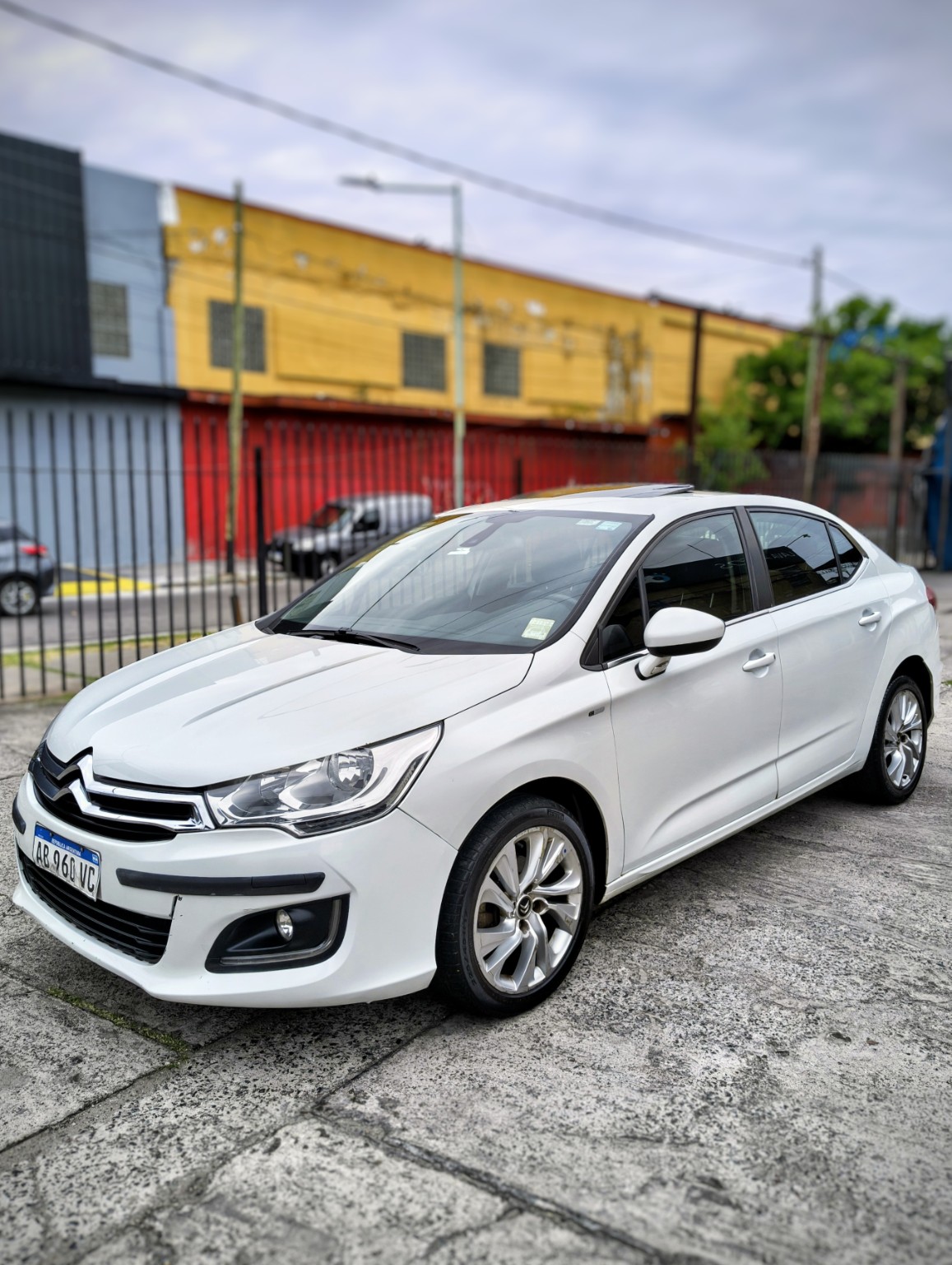 Citroën C4 Lounge Exclusive HDi 2016, vehículo vendido por Bunker Garage