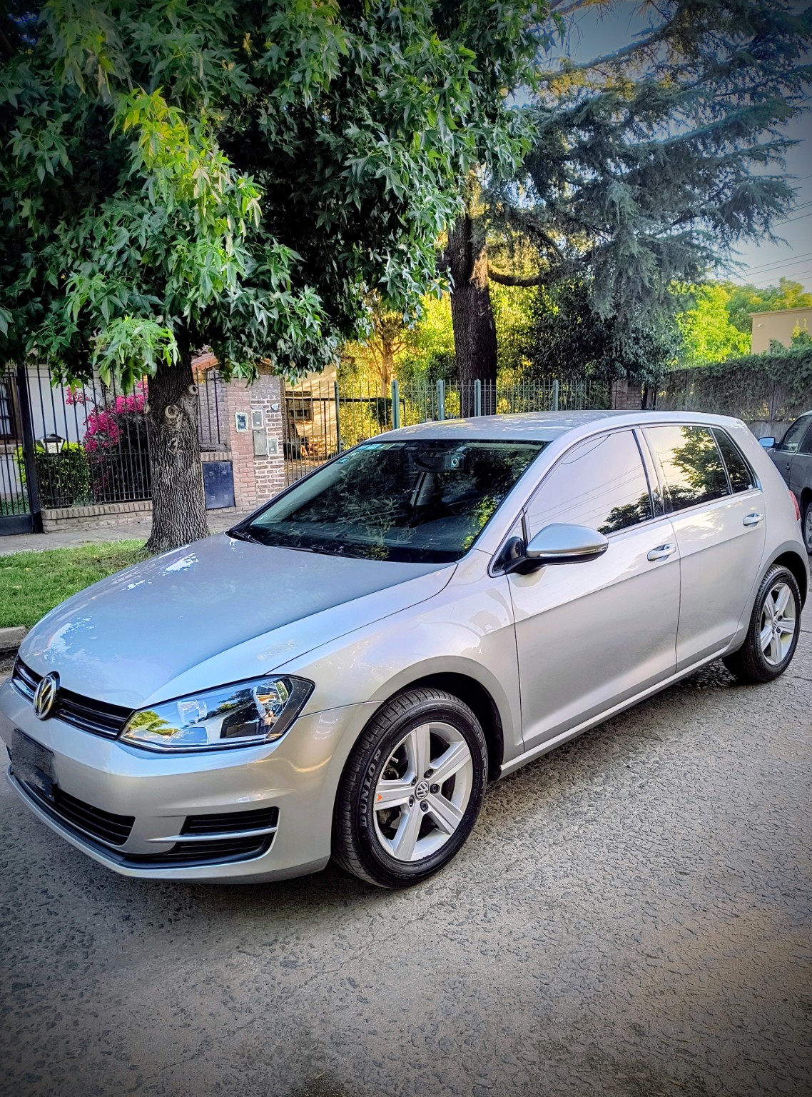 Volkswagen Golf 1.6 Trendline 2015, vehículo vendido por Bunker Garage