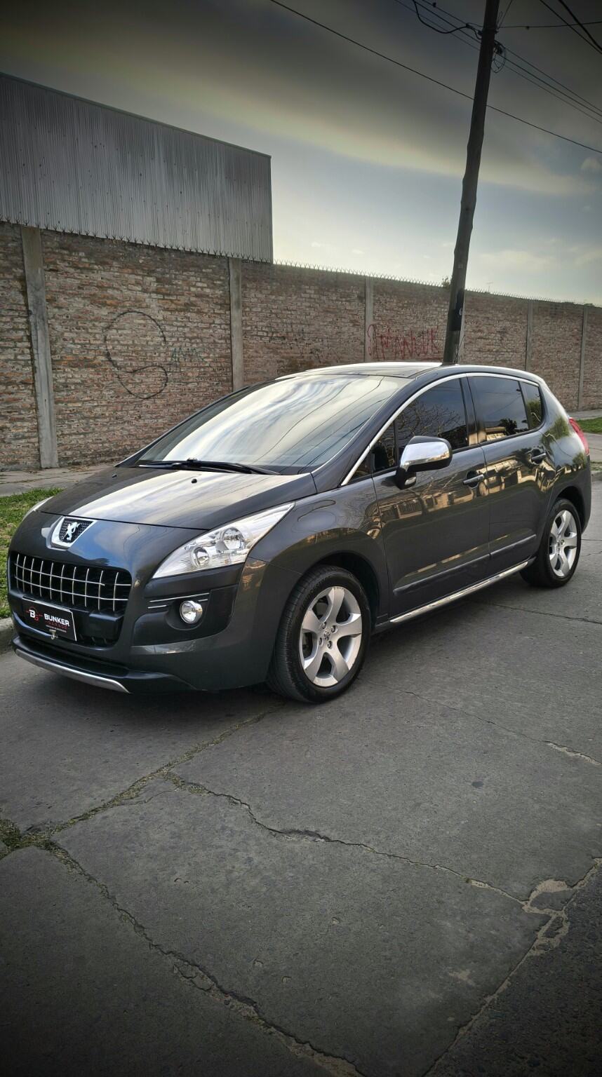 Peugeot 3008 Premium Plus 2012